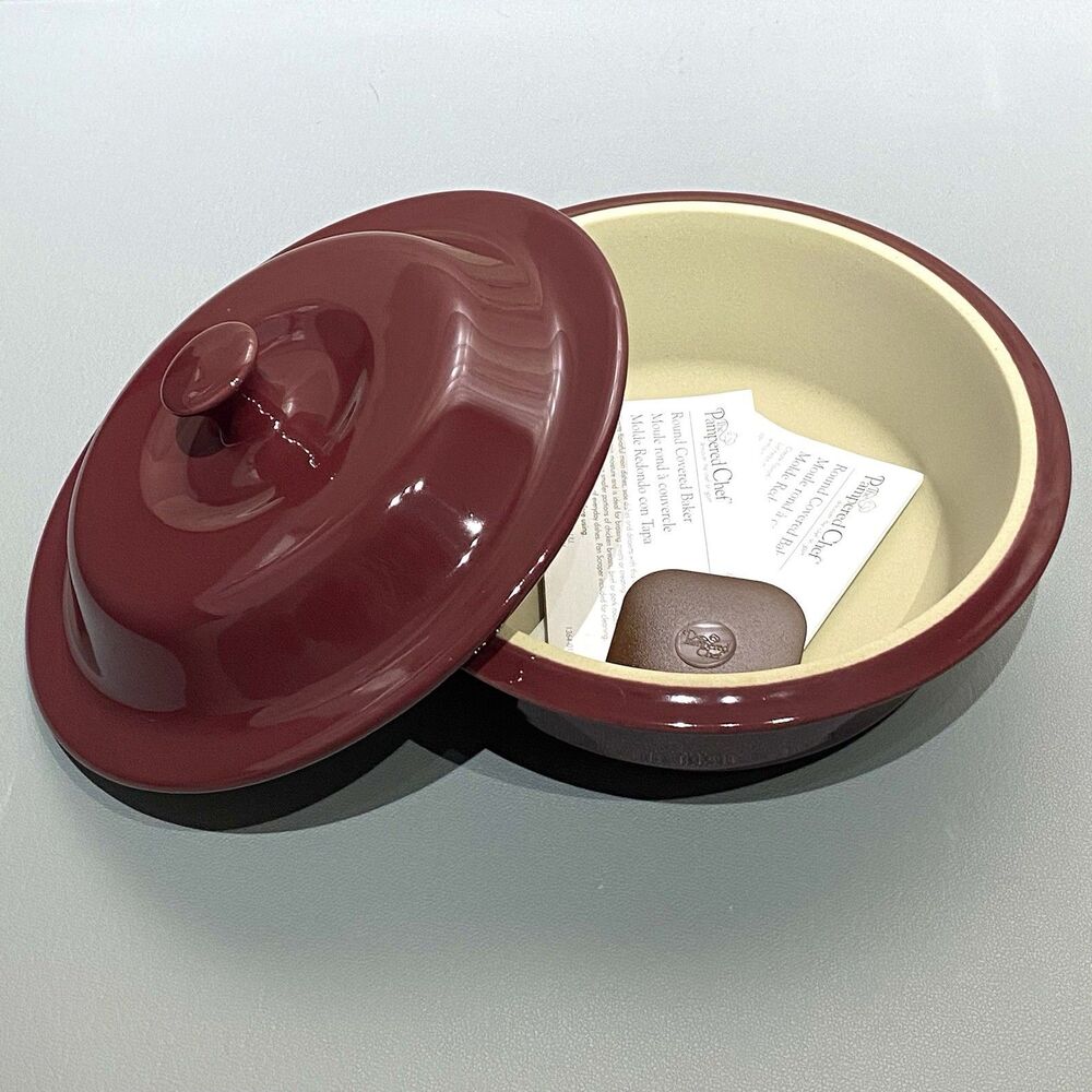 Pampered Chef Round Covered Baker #1364 Stoneware Casserole Cranberry 1.5L 6 Cup